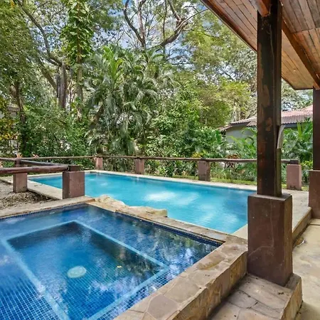 3-Bd Beauty 1 Block From Beach