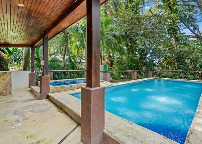 Stylish 3-bedroom Tropical Escape With Pool & Outdoor Living, 1 Block From Playa * Potrero (Guanacaste)