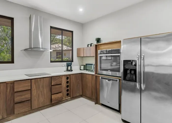 Holiday home Stylish 3-bedroom Tropical Escape With Pool & Outdoor Living, 1 Block From Playa *
