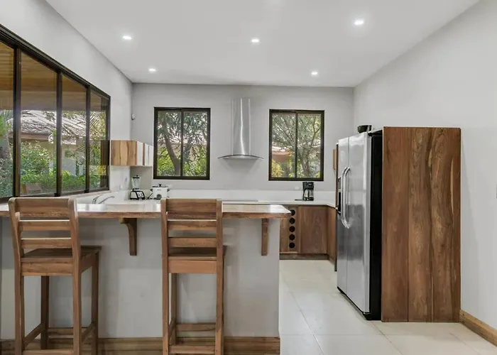 Stylish 3-bedroom Tropical Escape With Pool & Outdoor Living, 1 Block From Playa Holiday home