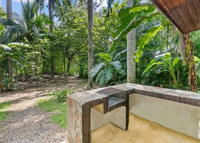 Stylish 3-bedroom Tropical Escape With Pool & Outdoor Living, 1 Block From Playa Holiday home