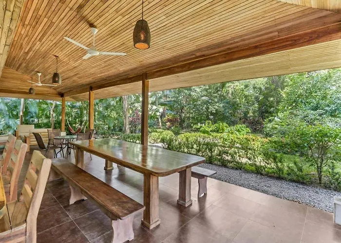 Stylish 3-bedroom Tropical Escape With Pool & Outdoor Living, 1 Block From Playa Holiday home *